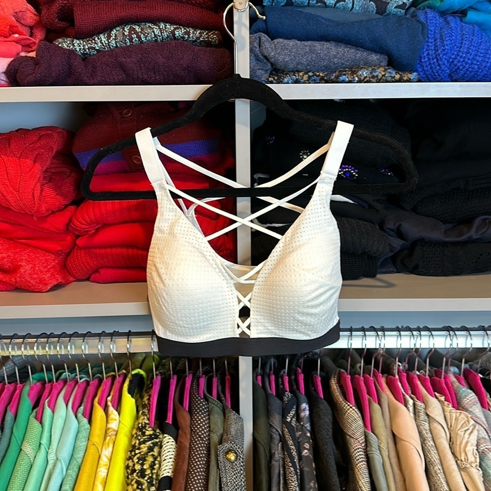 Victoria’s Secret white with black band strapping sports bra size 32D NWT